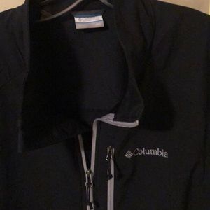 Columbia men’s windbreaker